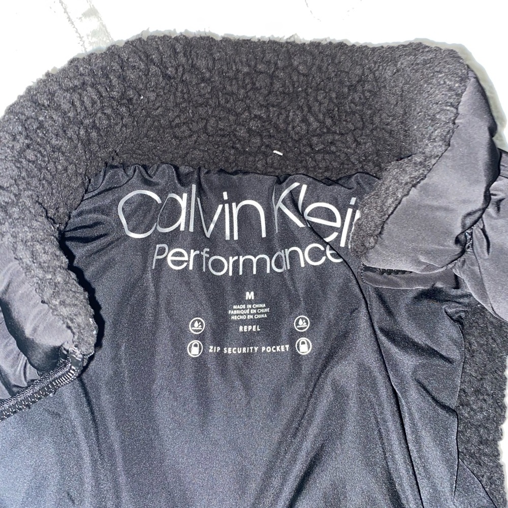 Authentic Black Calvin Klein Performance Puffer V… - image 5